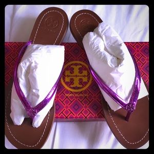 NEW W/ BOX TORY BURCH METALLIC SANDAL